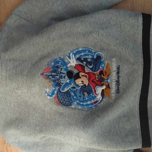 Walt Disney World Embroidered Mickey and Castle Kis Sweatshirt - Picture 3 of 4